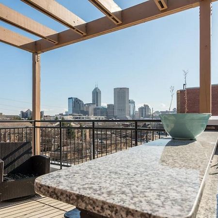 Downtown Indy Private Bedroom - Shared Indianápolis Exterior foto