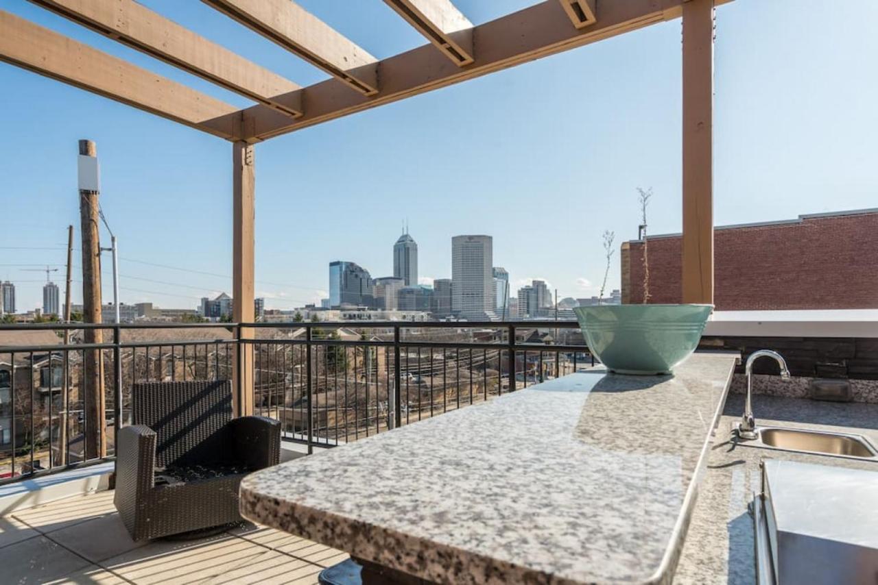 Downtown Indy Private Bedroom - Shared Indianápolis Exterior foto